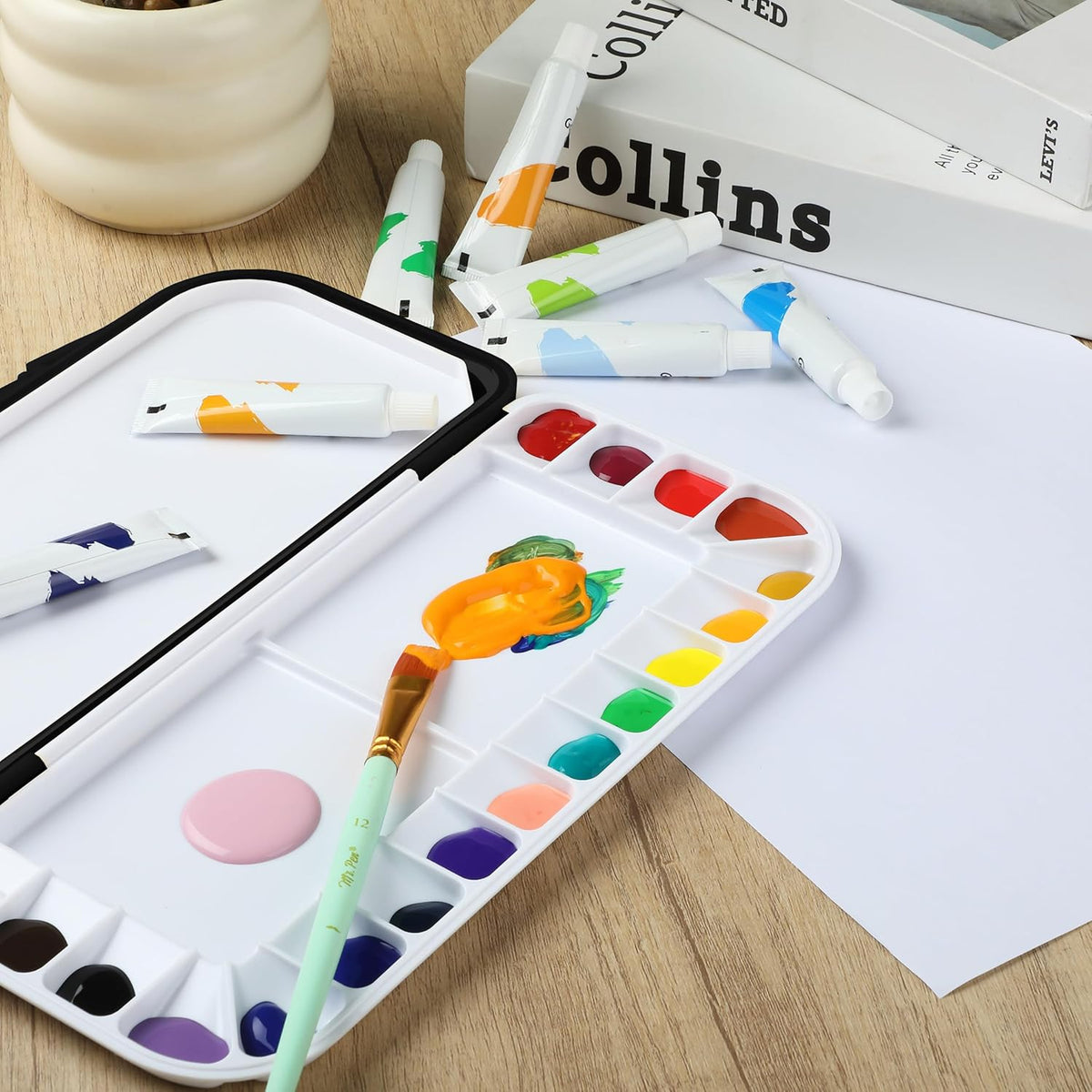 Mr. Pen- Airtight Watercolor Palette with Lid, 18 Wells & 2 Mixing Areas