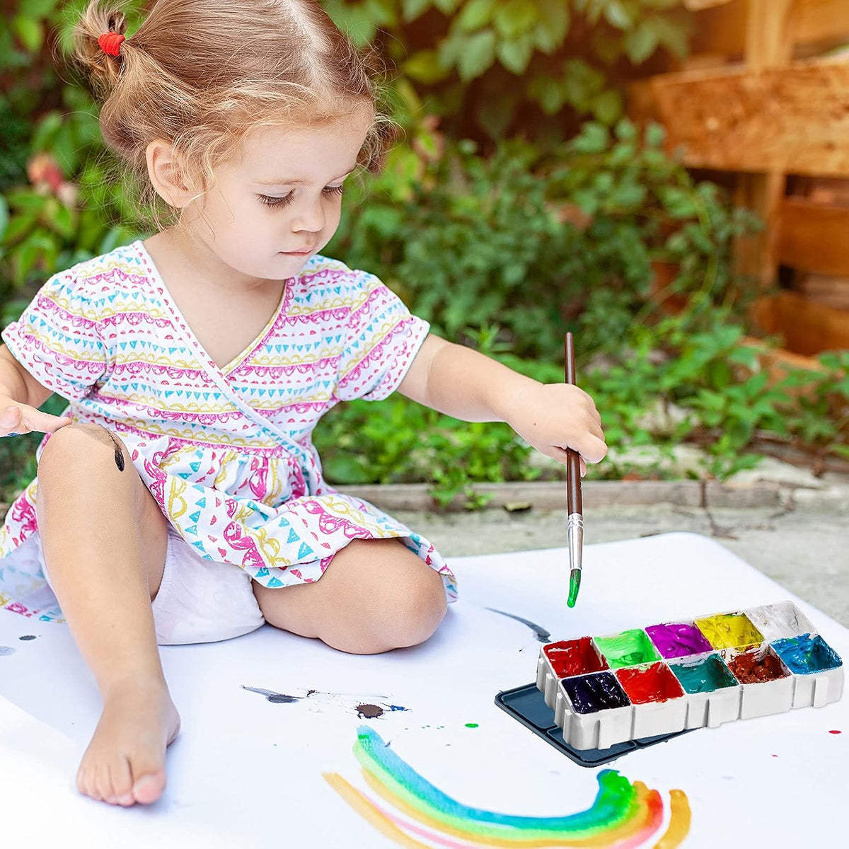 30 Compartments Plastic Watercolor Paint Palette with Lid